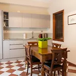 Rocca - Cav La Casa Di Rosa