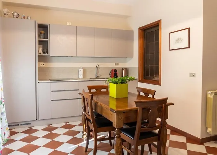 Rocca - Cav La Casa Di Rosa